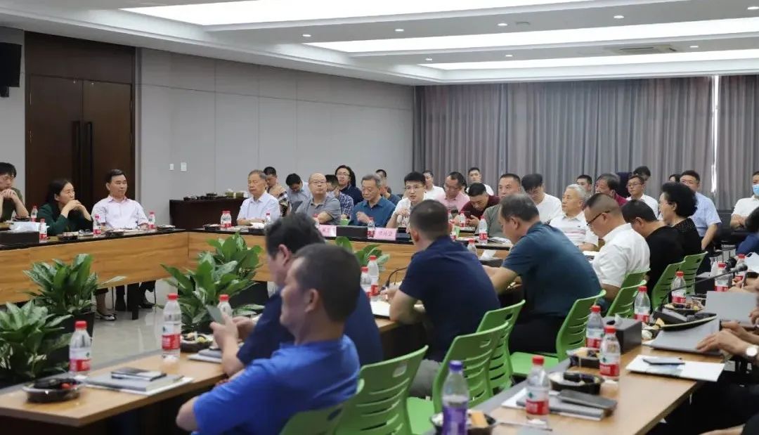 卓越企業(yè)家學(xué)習(xí)俱樂(lè)部走進(jìn)通力科技參觀學(xué)習(xí)！